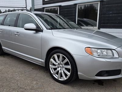 Ljusgrå Begagnad 2012 Volvo V70 Momentum Kombi | 154 900 kr (Dyr)