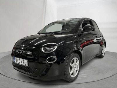 Svart Begagnad 2021 Fiat 500e Passion | 149 000 kr (Marknadspris)