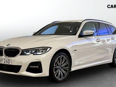Vit Begagnad 2022 BMW 330 M Sport Kombi | 299 900 kr (Bra pris)