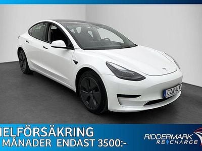 Vit Begagnad 2023 Tesla Model 3 Standard Range Sedan | 319 900 kr (Bra pris)