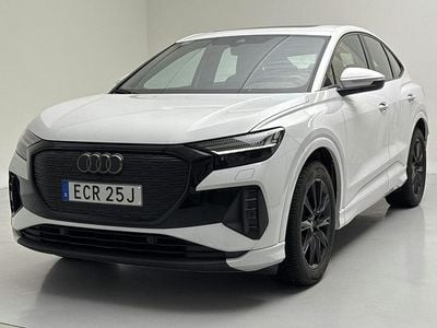 Vit Begagnad 2025 Audi Q4 Sportback e-tron Comfort SUV | 539 000 kr