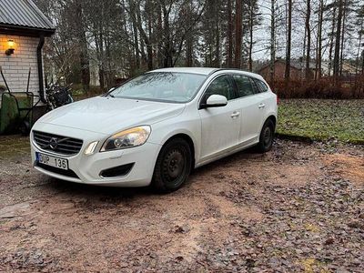Begagnad 2012 Volvo V60 Kombi | 65 000 kr (Marknadspris)