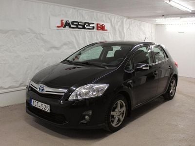 Begagnad Toyota Auris Hybrid 136 HK (100 kW) 2010 Svart Halvkombi