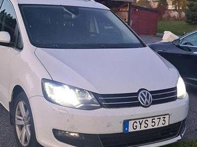 Gul Begagnad 2018 VW Sharan Minibuss | 89 000 kr
