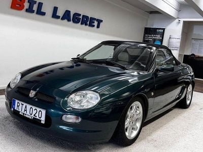 Mörkgrön Begagnad 1996 MG F Cab | 49 900 kr