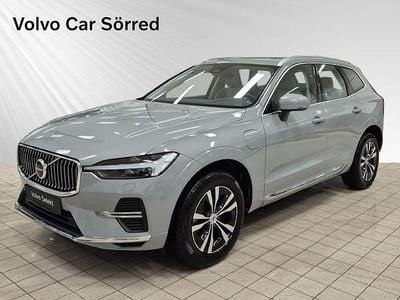 Begagnad Volvo XC60 Core 350 HK (257 kW) 2023 Grå SUV