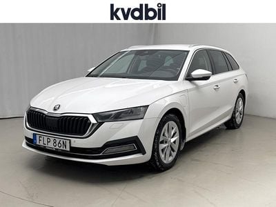 Vit Begagnad 2021 Skoda Octavia Business Line Kombi | 224 900 kr (Bra pris)