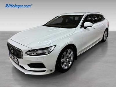 Vit Begagnad 2019 Volvo V90 Momentum Kombi | 219 000 kr (Marknadspris)
