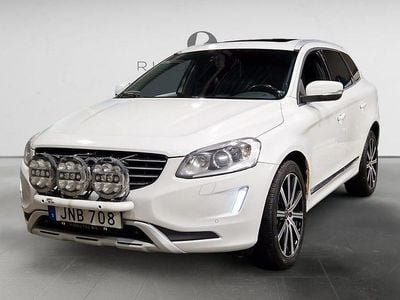 Vit Begagnad 2015 Volvo XC60 Summum SUV | 149 900 kr (Marknadspris)