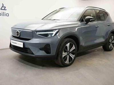 Grå Begagnad 2023 Volvo XC40 Single Motor SUV | 349 900 kr