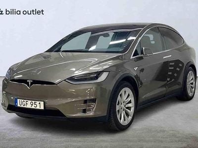 Begagnad Tesla Model X 311 kW (423 HK) 2016 Grå SUV