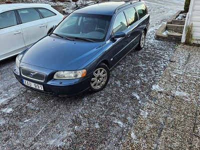 Blå Begagnad 2006 Volvo V70 Kombi | 27 000 kr (Marknadspris)