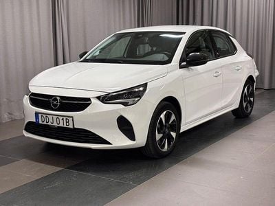 Vit Begagnad 2022 Opel Corsa-e Design & Tech Halvkombi | 174 700 kr (Marknadspris)