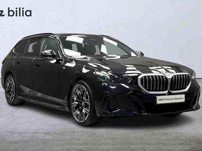 Svart Begagnad 2025 BMW 530e Kombi | 669 000 kr