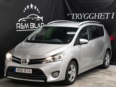 Begagnad Toyota Verso 147 HK (108 kW) 2014 Silver Minibuss