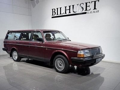 Begagnad Volvo 245 116 HK (85 kW) 1989 Mörkröd Kombi