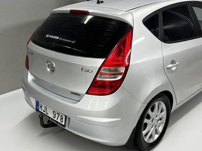Begagnad Hyundai i30 116 HK (85 kW) 2007 Silver Halvkombi