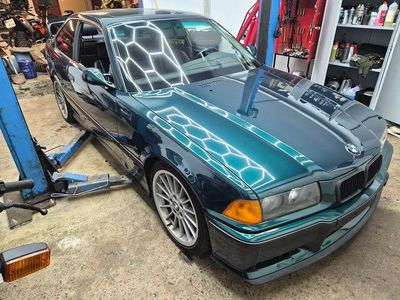 Begagnad BMW 328 M Sport 193 HK (141 kW) 1997 Bostongrön