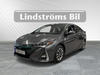 begagnad Toyota Prius Plug-in Active 1.8 123hk VVT-i V-hjul Navi HUD