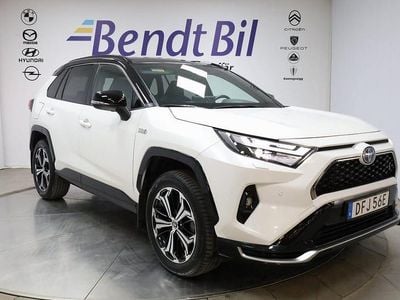 Vit Begagnad 2022 Toyota RAV4 Style | 449 800 kr (Marknadspris)