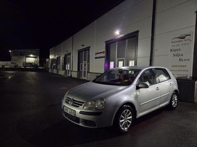Silver Begagnad 2006 VW Golf V Trendline Halvkombi | 38 900 kr (Marknadspris)