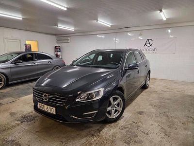 Begagnad Volvo V60 Momentum 120 HK (88 kW) 2015 Grå Kombi
