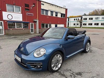 Blå Begagnad 2018 VW Beetle Cab | 269 900 kr