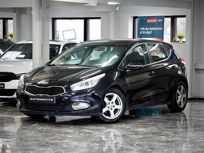 Svart Begagnad 2013 Kia Ceed Comfort Halvkombi | 59 900 kr (Marknadspris)