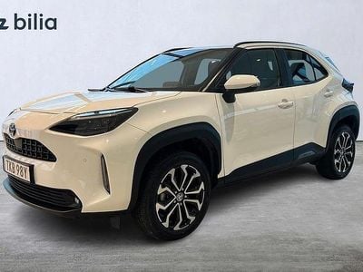 Vit Begagnad 2023 Toyota Yaris Cross Active SUV | 269 900 kr (Marknadspris)