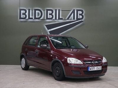 Begagnad Opel Corsa 75 HK (55 kW) 2004 Röd Halvkombi