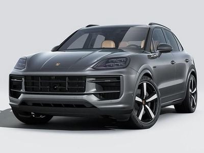 Grå Ny 2026 Porsche Cayenne SUV | 1 538 100 kr