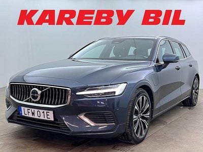Mörkblå Begagnad 2022 Volvo V60 Core Kombi | 318 900 kr (Bra pris)