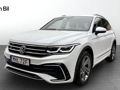 Pure white Begagnad 2021 VW Tiguan R-line SUV | 329 900 kr (Dyr)