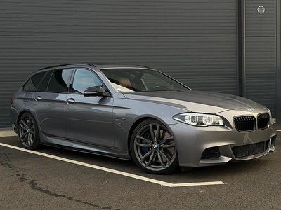 Begagnad BMW M550 M Sport 381 HK (280 kW) 2016 Grå Sedan