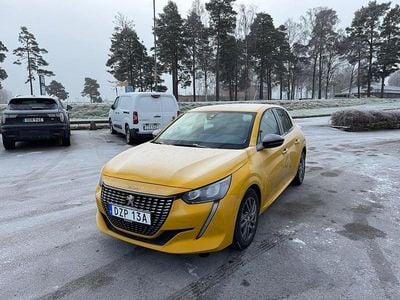 Gul Begagnad 2022 Peugeot 208 Active Halvkombi | 124 900 kr (Bra pris)