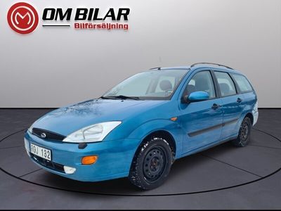 begagnad Ford Focus Kombi 1.6 Ghia Ny besiktad