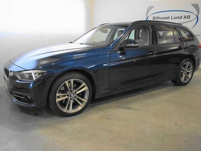 begagnad BMW 330 i xDrive Touring Aut, 252hk,