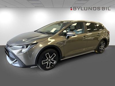 begagnad Toyota Corolla TREK Hybrid e-CVT *Elbaklucka, Kamera, V-hjul