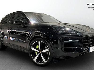 Chromite black metallic Begagnad 2024 Porsche Cayenne SUV | 1 115 000 kr