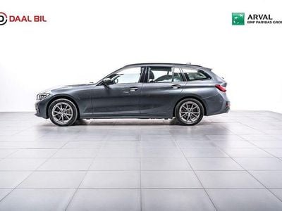 Grå Begagnad 2021 BMW 330 Sport Line Kombi | 329 900 kr (Bra pris)