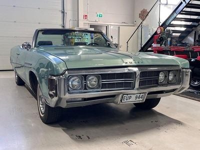 Röd Begagnad 1969 Buick Electra 225 Cab | 149 000 kr