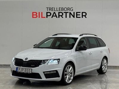 Vit Begagnad 2017 Skoda Octavia RS Kombi | 149 900 kr (Marknadspris)