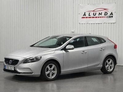 Begagnad Volvo V40 116 HK (85 kW) 2014 Silver Halvkombi