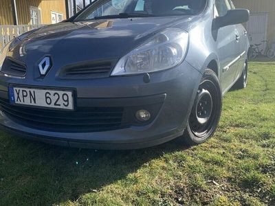 begagnad Renault Clio R.S. 5-dörra Halvkombi 1.4 Euro 4