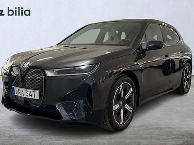 Begagnad BMW iX Sport Line 385 kW (524 HK) 2023 Grå SUV