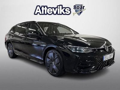 Svart Ny 2025 VW Passat R-line Kombi | 556 400 kr (Marknadspris)