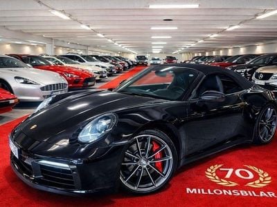 Begagnad Porsche 911 Carrera 4S 450 HK (330 kW) 2020 Jet black metallic Cab