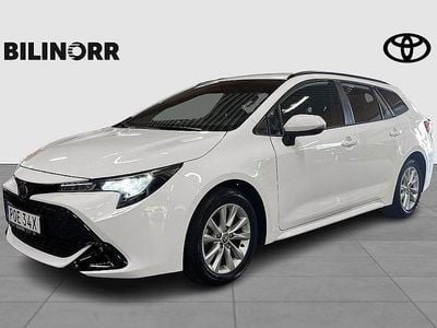 Vit Begagnad 2023 Toyota Corolla Active Kombi | 259 900 kr (Bra pris)