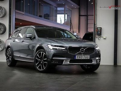Grå Begagnad 2017 Volvo V90 CC Plus Kombi | 289 900 kr (Marknadspris)