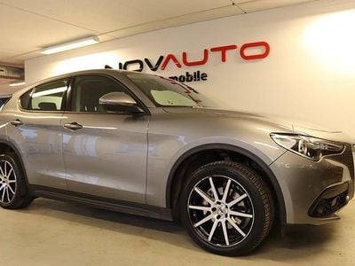 Stromboli grå metallic Begagnad 2017 Alfa Romeo Stelvio Super SUV | 239 000 kr (Bra pris)